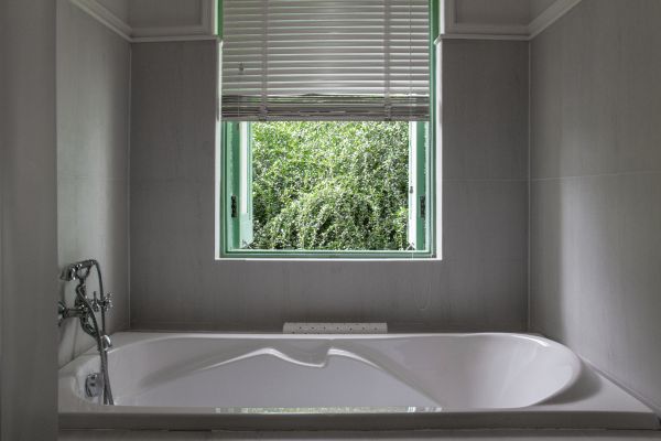 Fiberglass Tub Installation in Jeffersonville